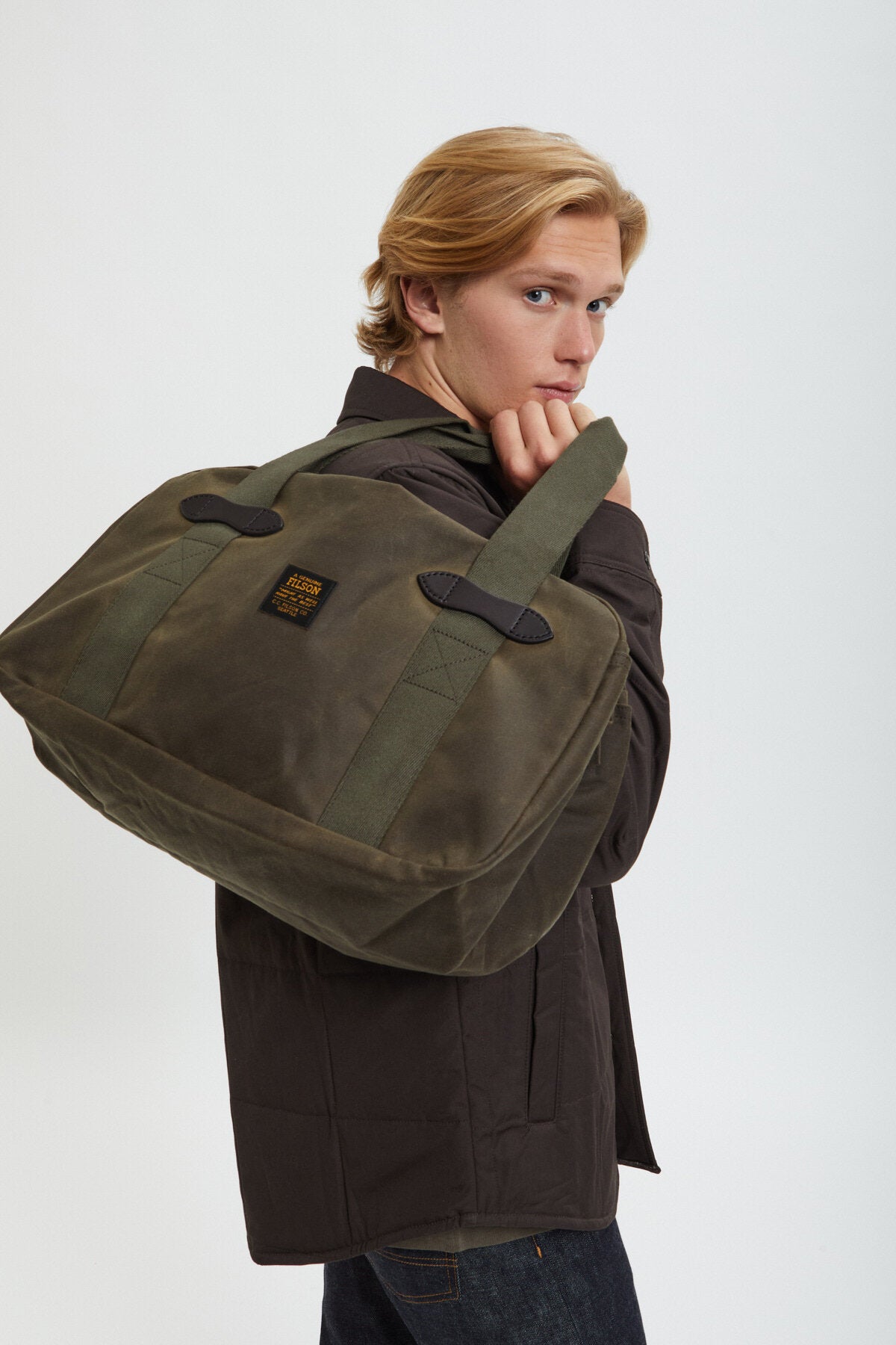 SMALL TIN CLOTH DUFFLE BAG Otter green by Filson Man | Men | WP Store