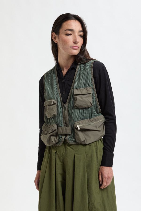 Gilet in rete con tasche