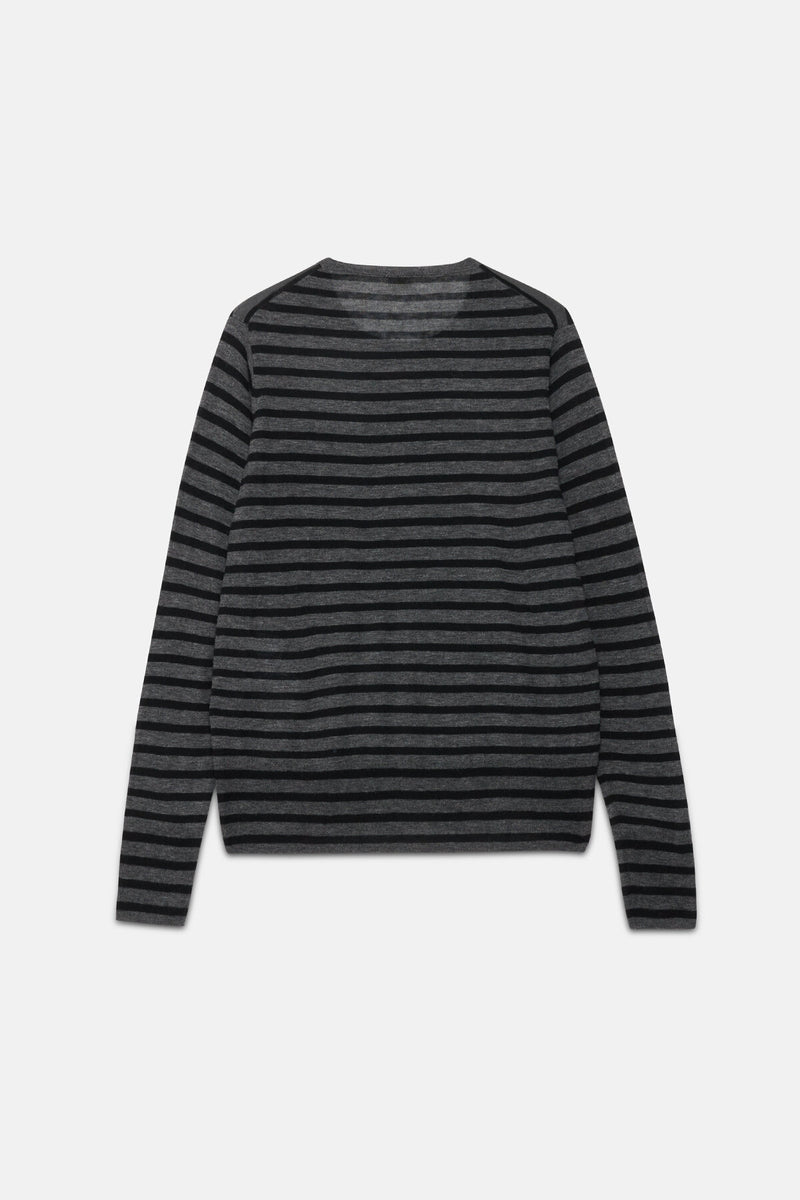 Long-sleeved crew-neck pullover