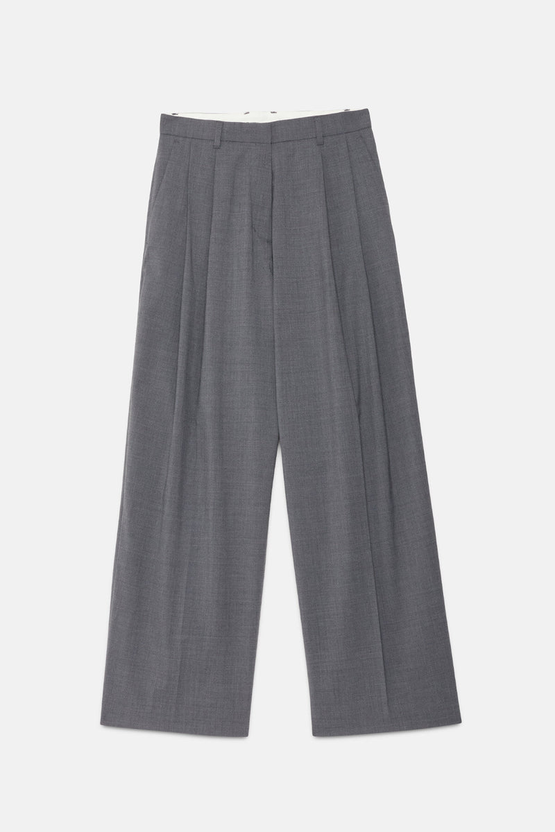 Pantaloni tapered ampi
