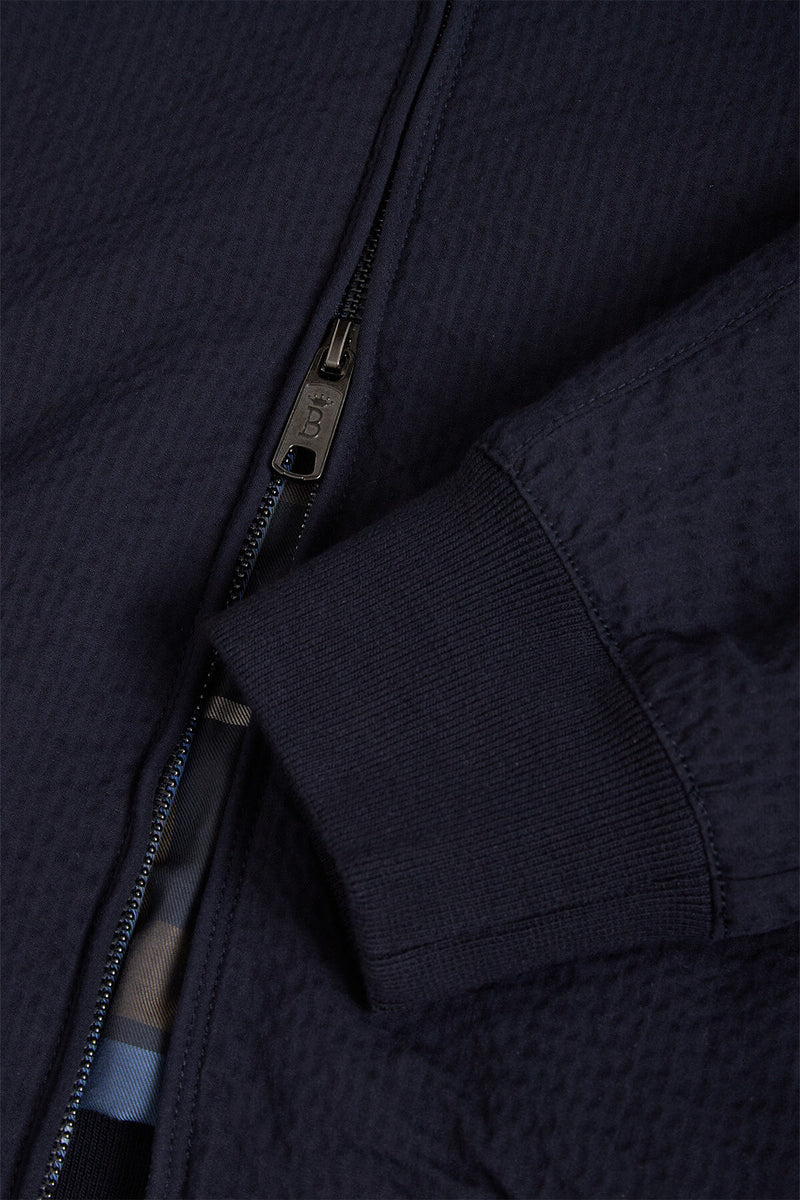 G9 in seersucker