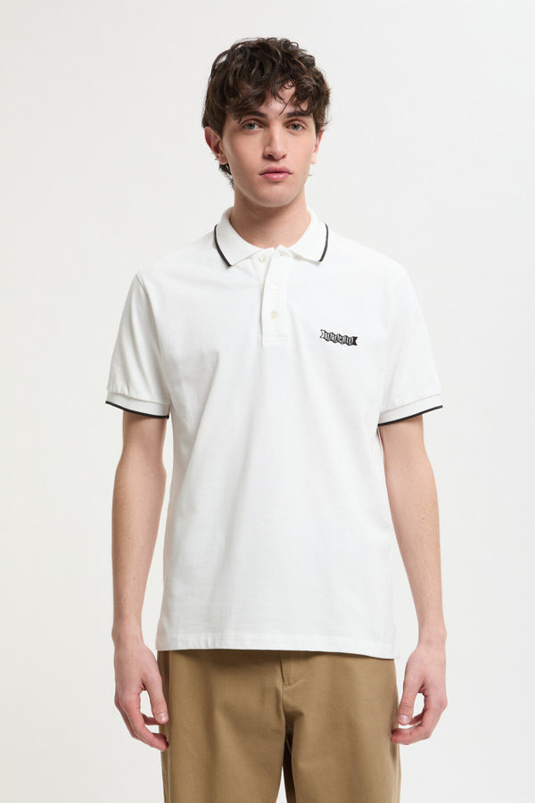 Polo con logo