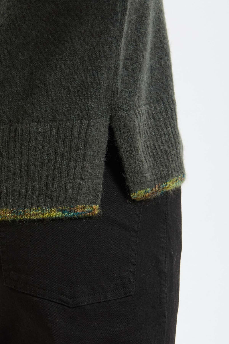 Round Longsleeve Pullover