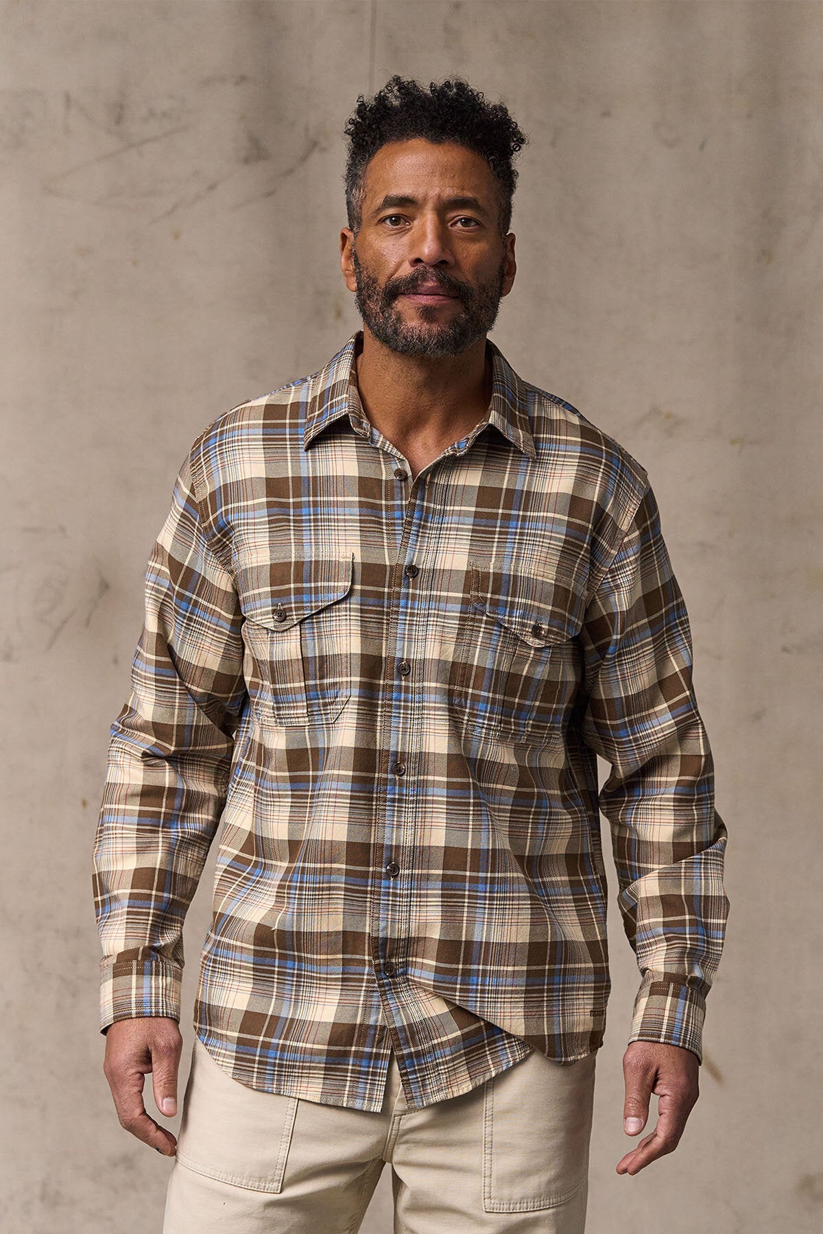 Lightweight Alaskan Guide Shirt Cream / blue / multi by Filson Man