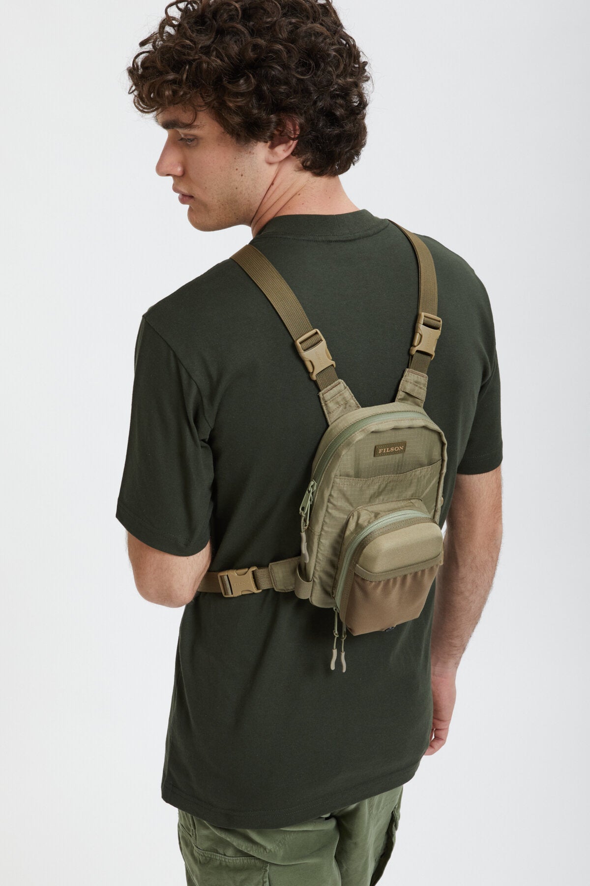 FISHING CHEST PACK Vintage olive by Filson Man | Men | WP Store