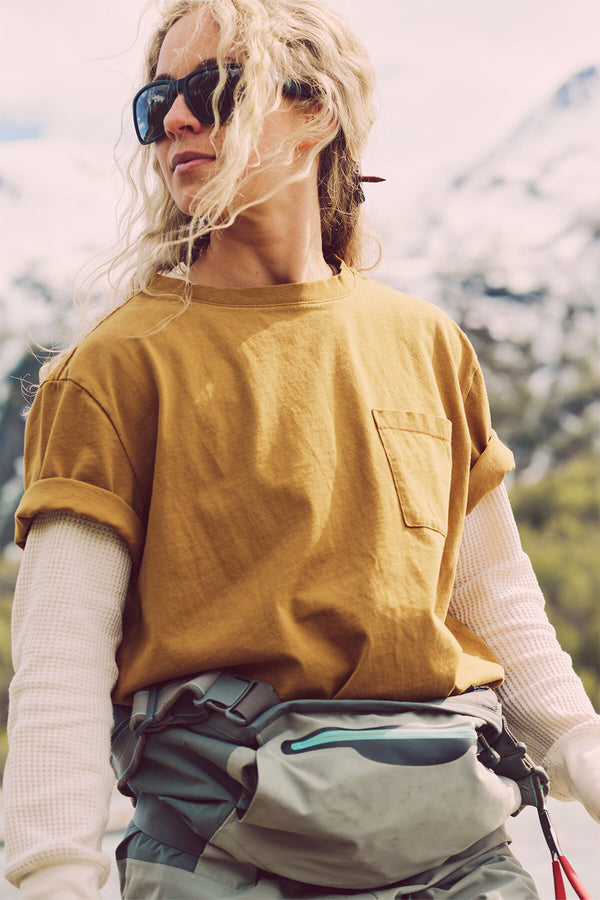 T-SHIRT CON TASCA A MANICA CORTA DA DONNA