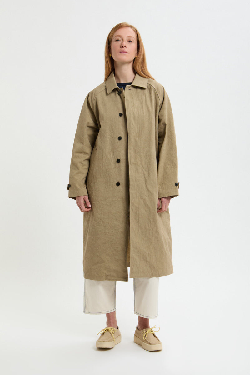 Cappotto con collo alla coreana