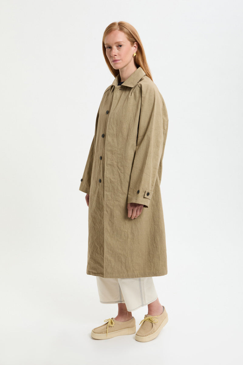 Cappotto con collo alla coreana