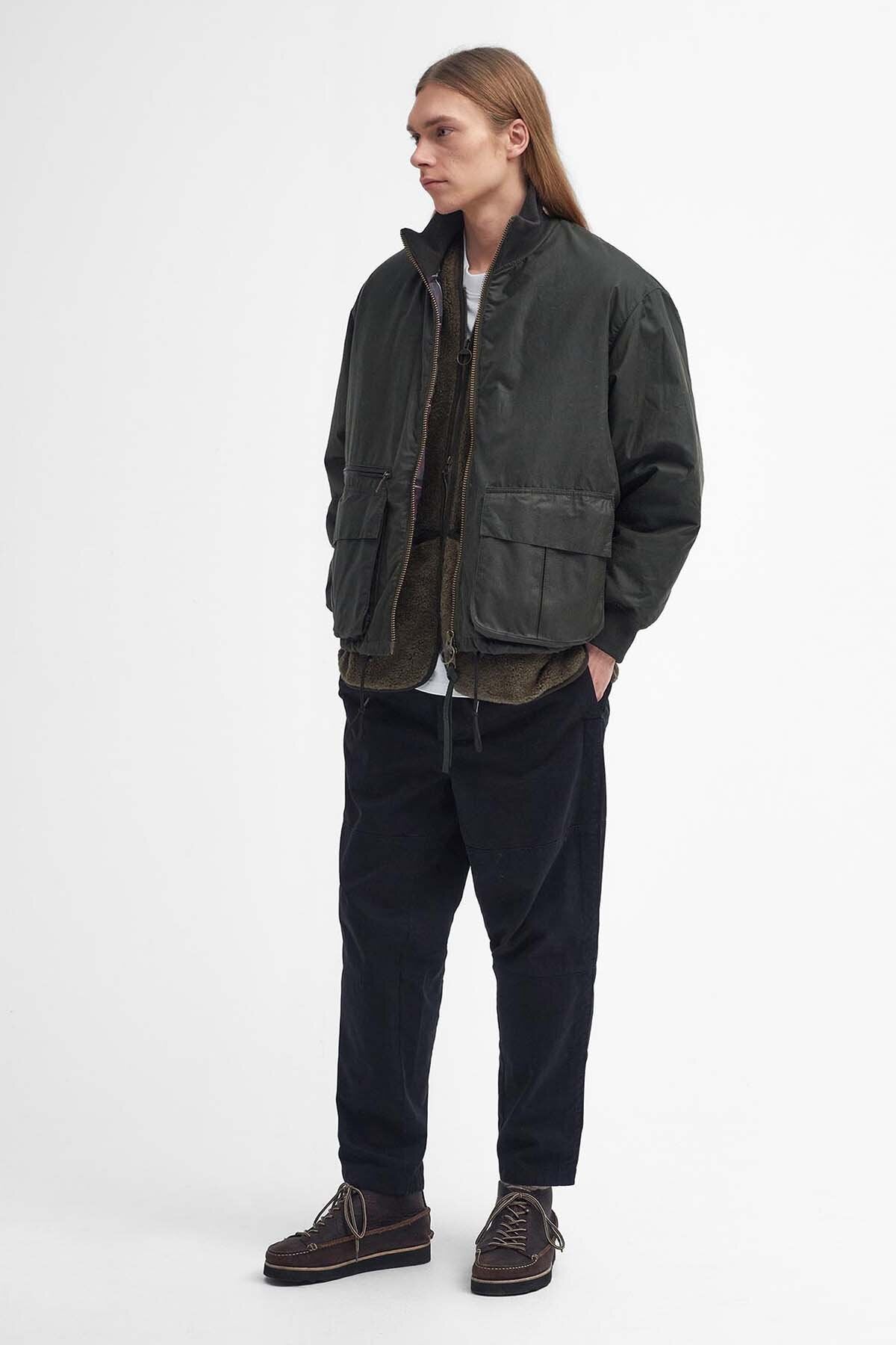 Barbour HIGHFIELD WAX JACKET 新品同様 Barbour HIGHFIELD WAX JACKET バブアー 新品同様