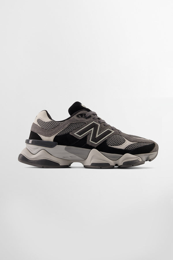 9060 Shoes