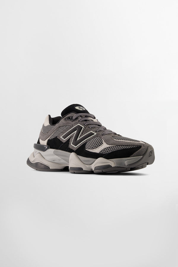 9060 Shoes