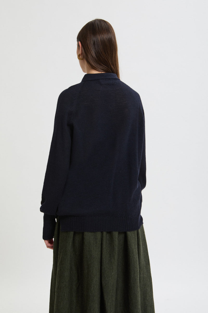 Long-sleeved wool polo shirt