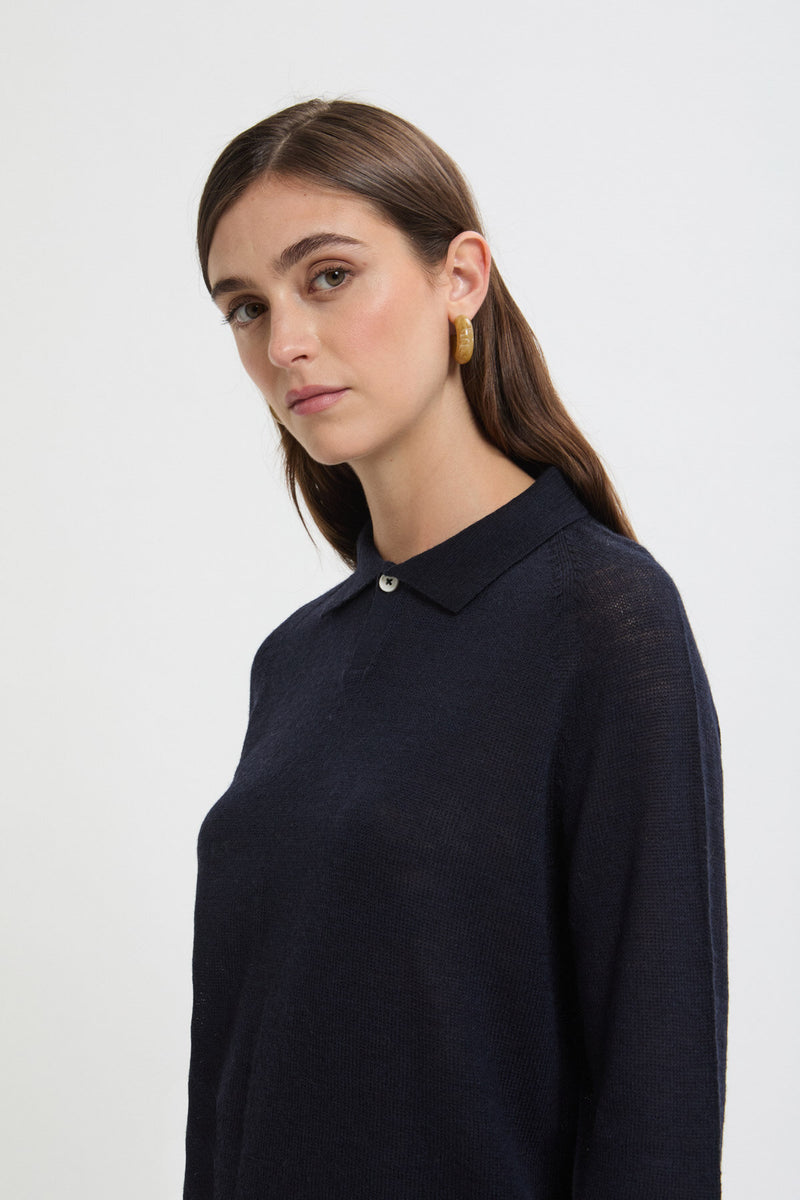 Long-sleeved wool polo shirt