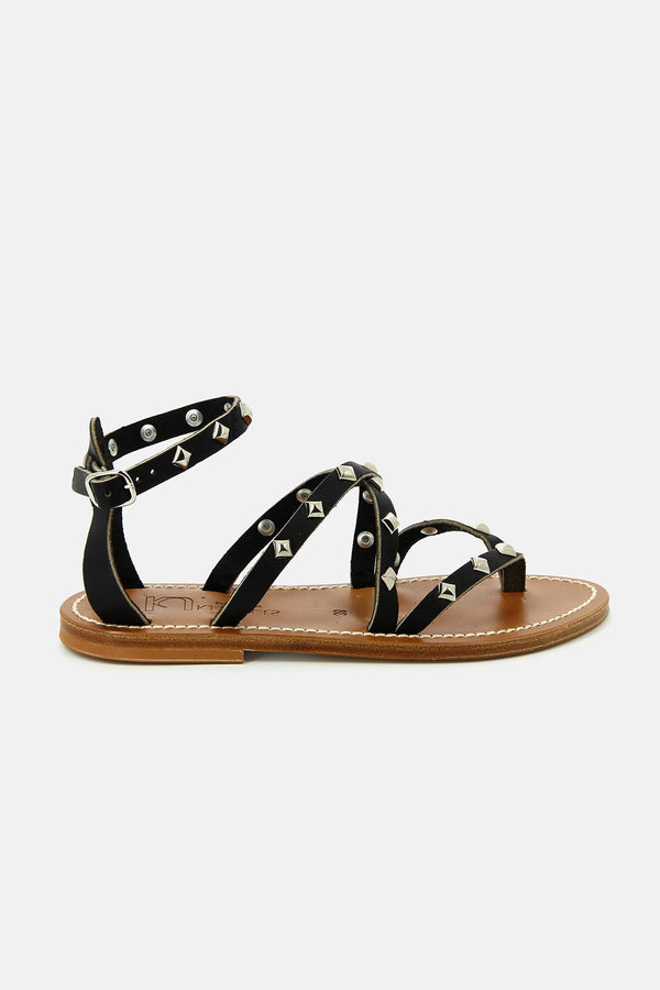 Leather sandal with studs